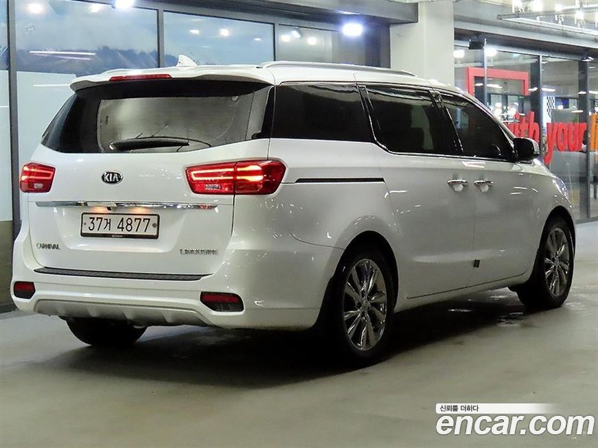 Kia Canival 2019
