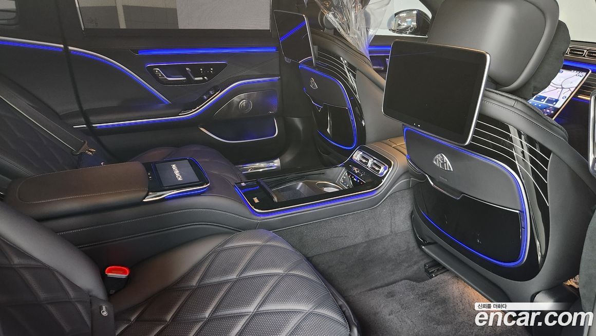 Mercedes-Benz S-Class 2024