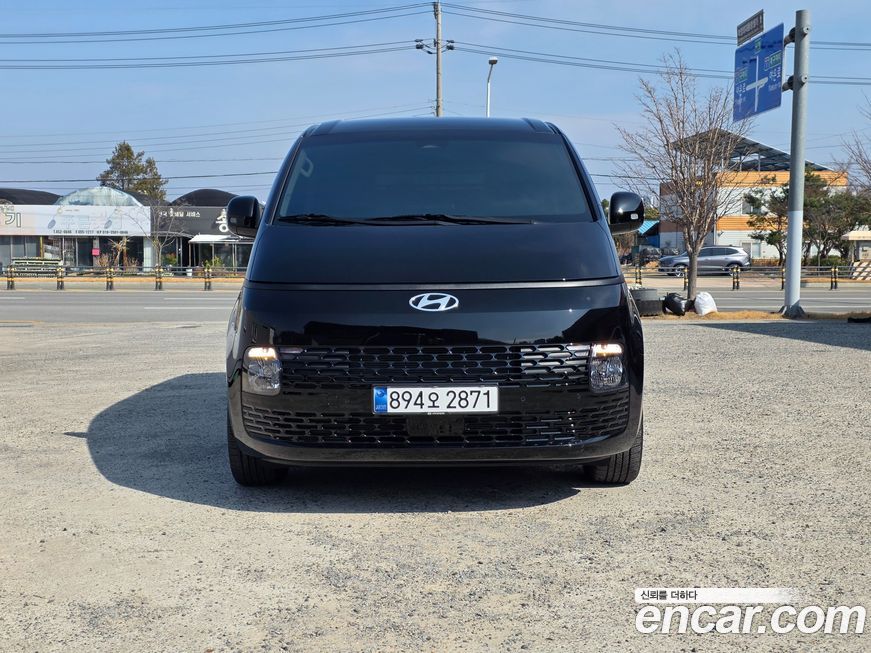 Hyundai Staria 2025