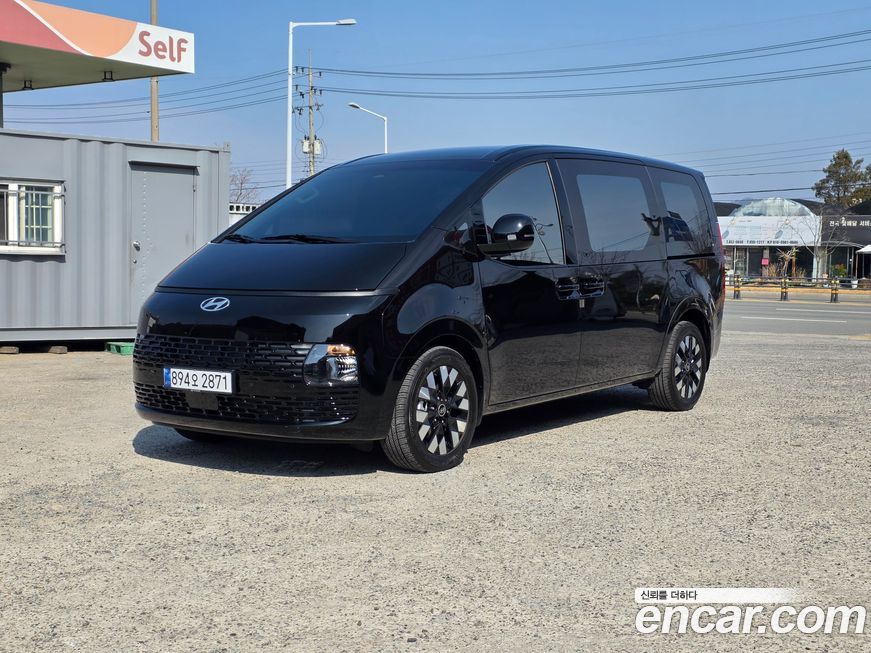 Hyundai Staria 2025