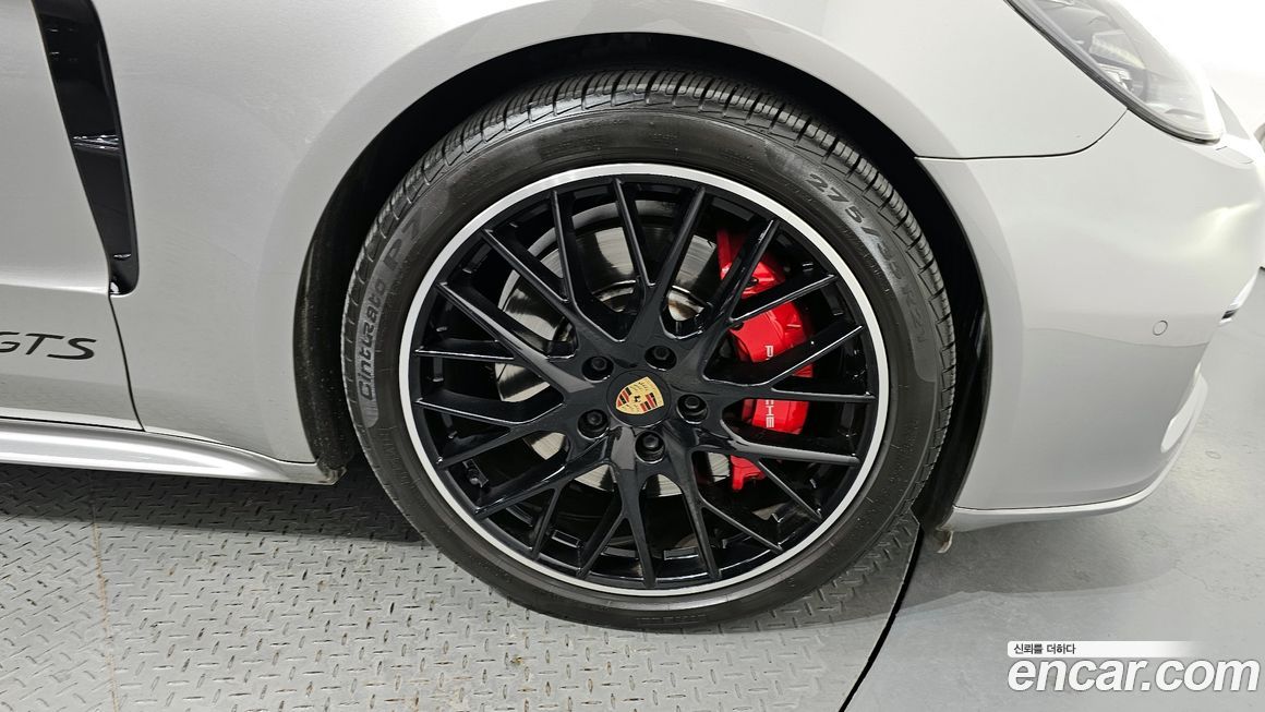 Porsche Panamera 2020