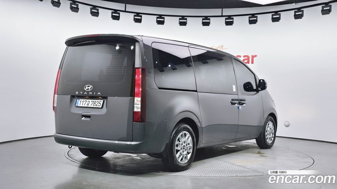 Hyundai Staria 2025