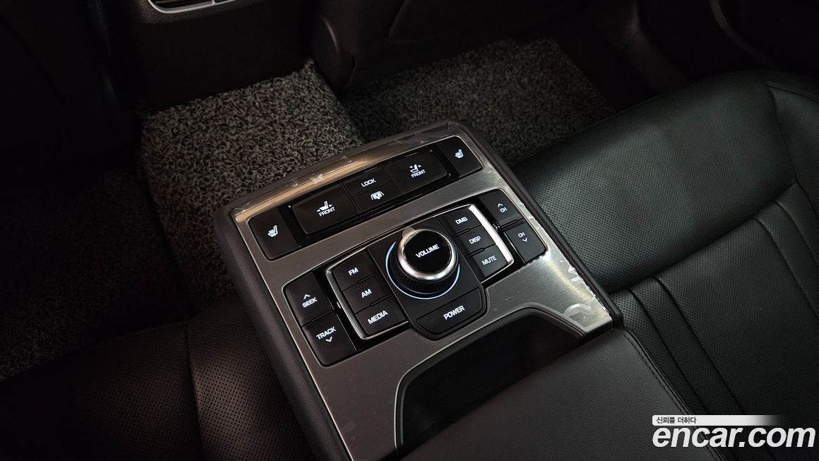 Hyundai Genesis 2016