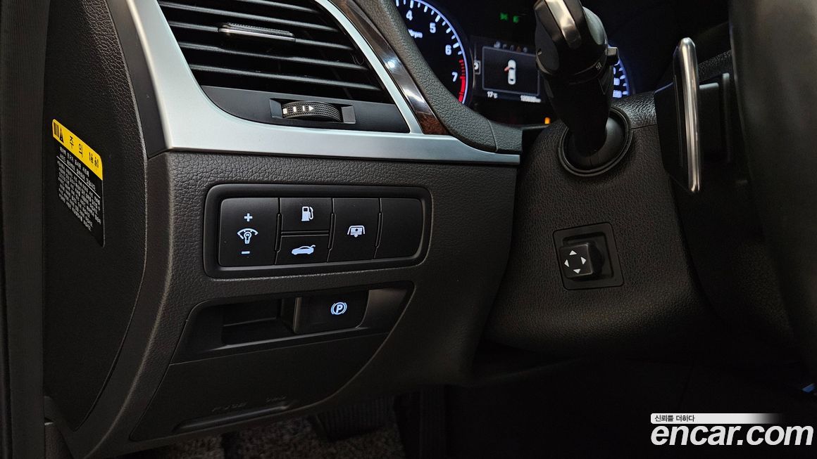 Hyundai Genesis 2016