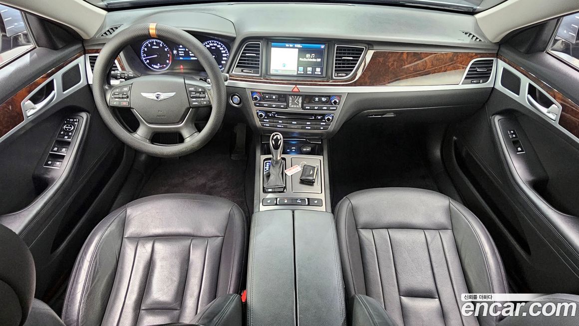 Hyundai Genesis 2014