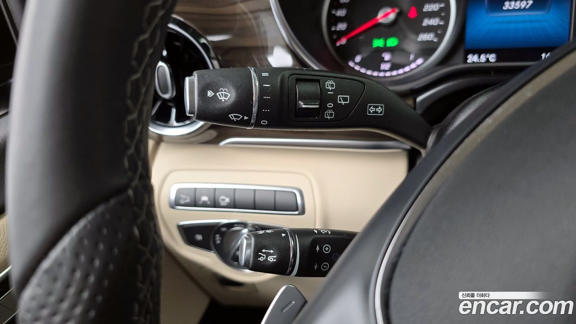 Mercedes-Benz V-Class 2023