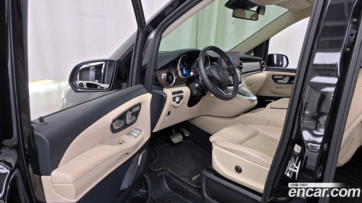 Mercedes-Benz V-Class 2023