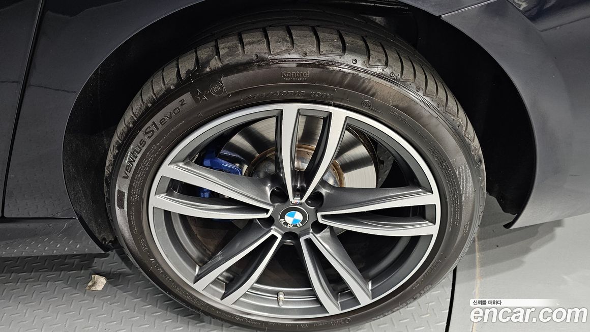 BMW Gran Turismo 2024