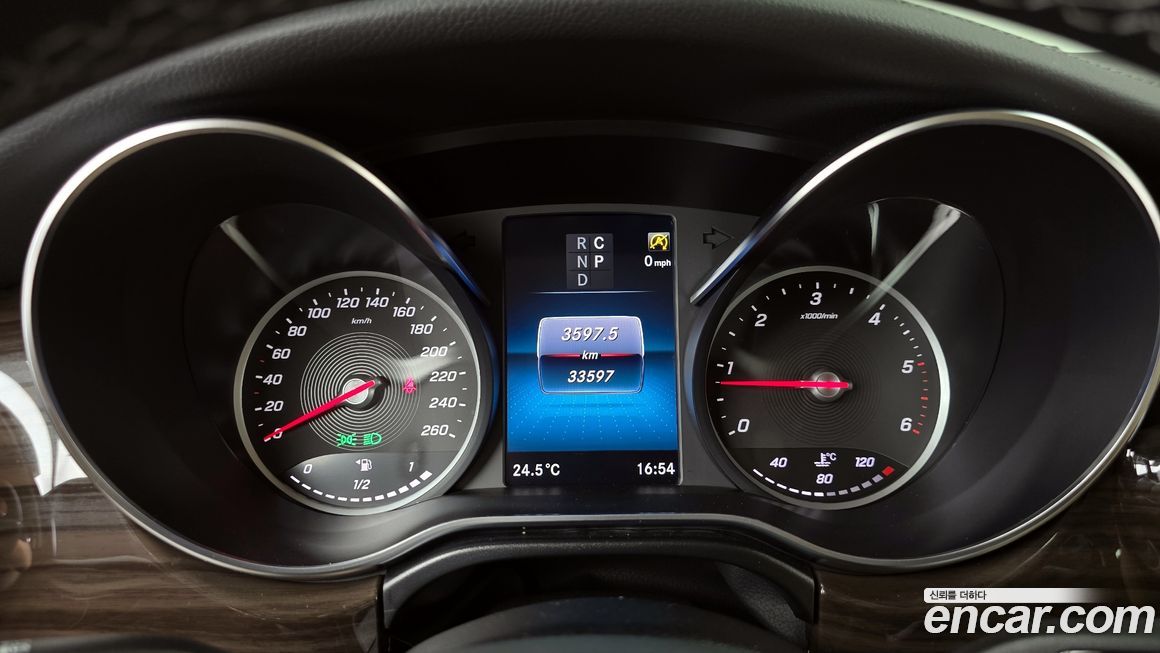 Mercedes-Benz V-Class 2023