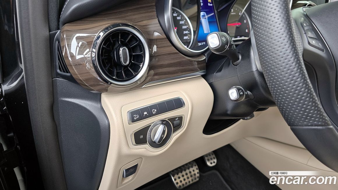 Mercedes-Benz V-Class 2023