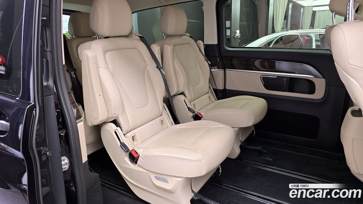 Mercedes-Benz V-Class 2023