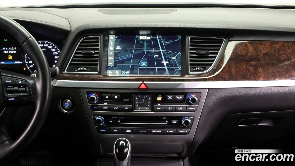 Hyundai Genesis 2016