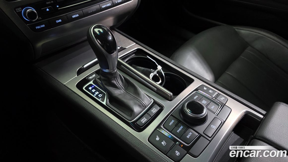 Hyundai Genesis 2016