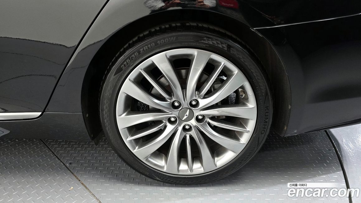 Hyundai Genesis 2016