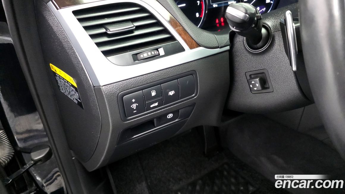 Hyundai Genesis 2016