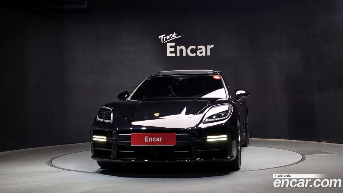 Porsche Panamera 2025