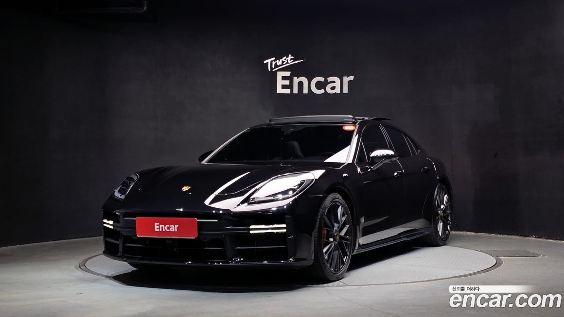 Porsche Panamera 2025