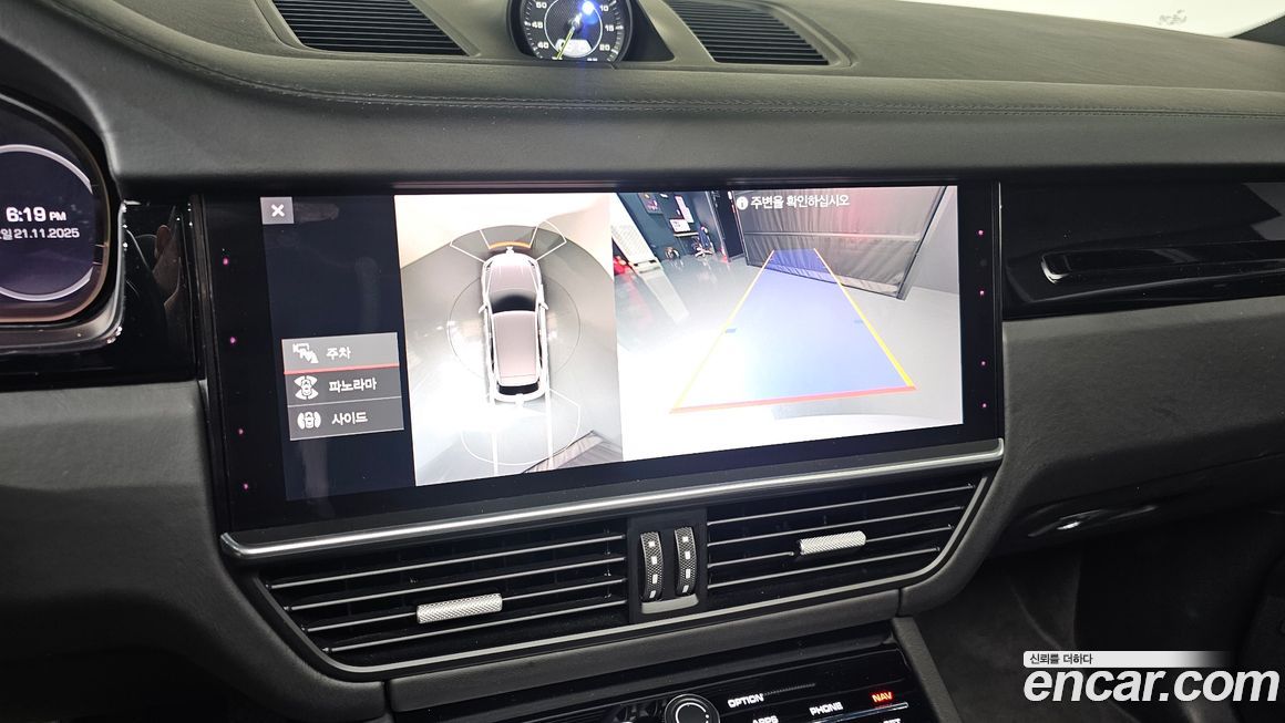 Porsche Cayenne 2021