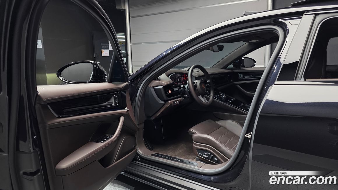 Porsche Panamera 2025