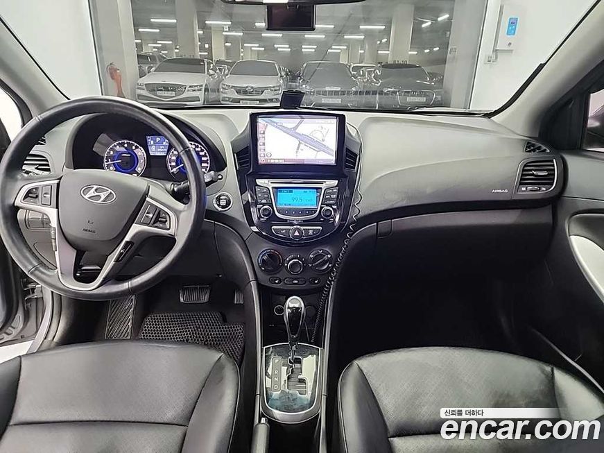 Hyundai Accent 2015