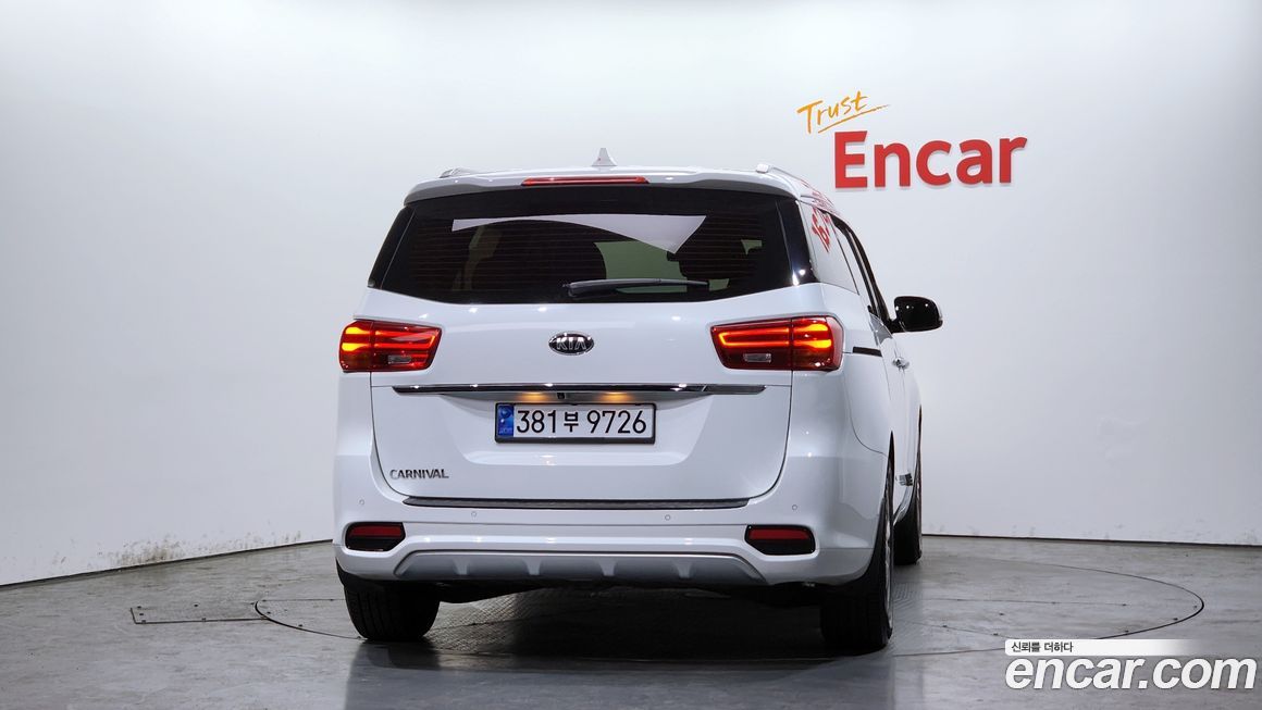 Kia Canival 2019