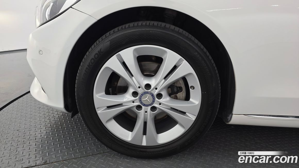 Mercedes-Benz C-Class 2017