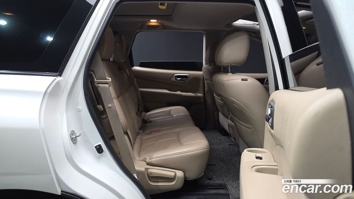 Nissan Pathfinder 2016