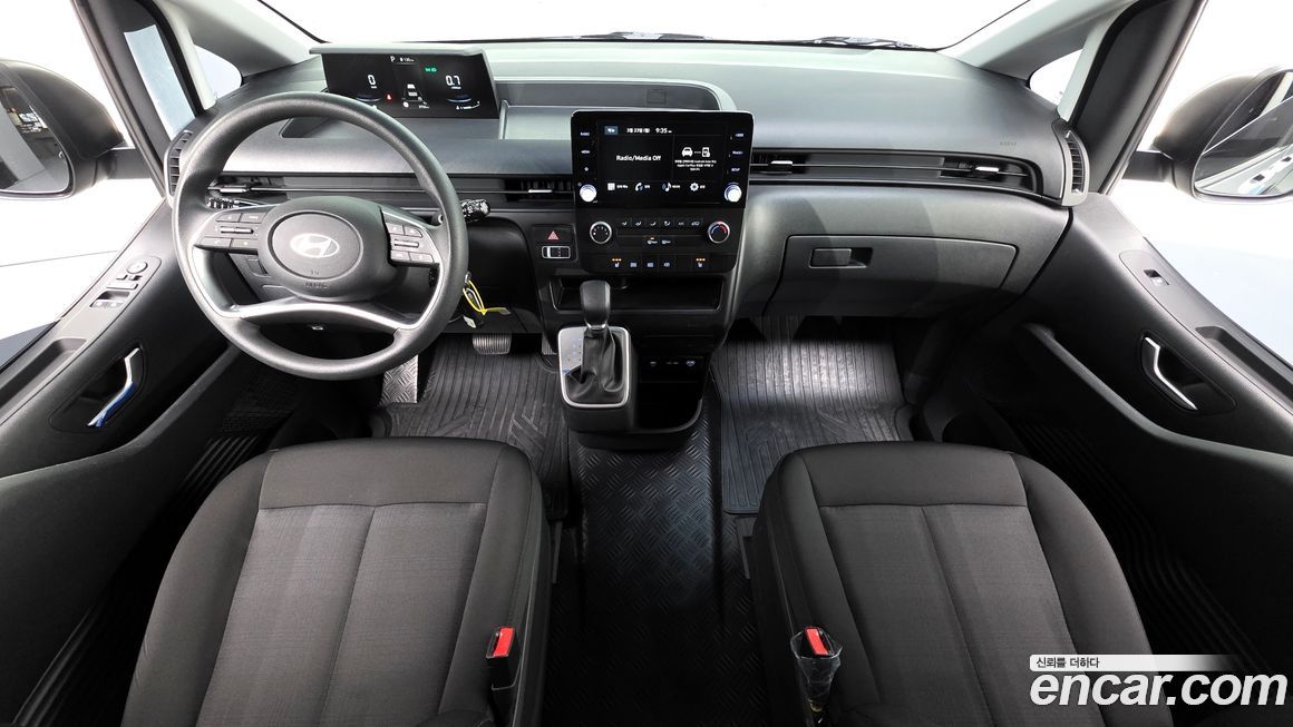 Hyundai Staria 2025
