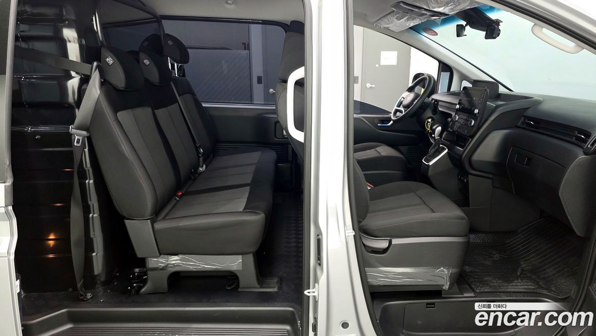 Hyundai Staria 2025