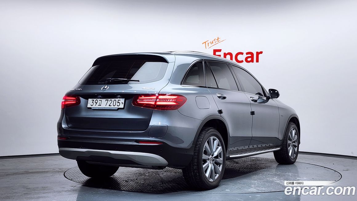 Mercedes-Benz GLC-Class 2019