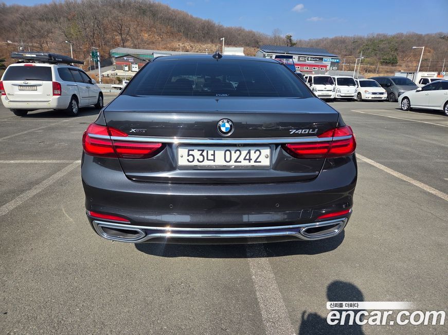 BMW 7-Series 2016
