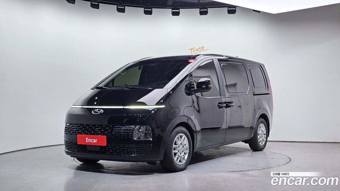 Hyundai Staria 2023