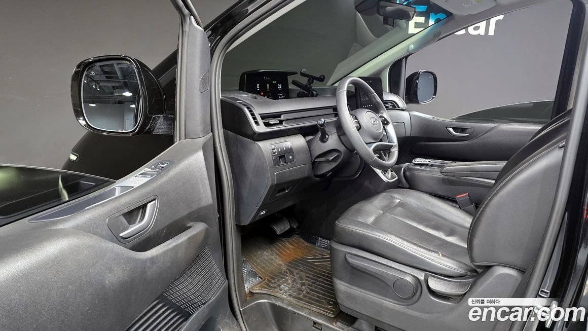 Hyundai Staria 2022