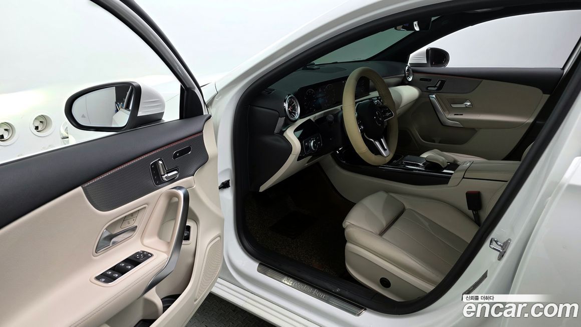 Mercedes-Benz A-Class 2023