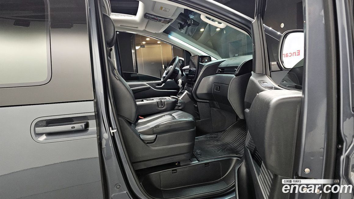 Hyundai Staria 2023