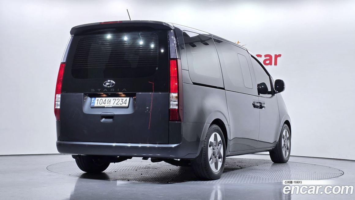 Hyundai Staria 2023