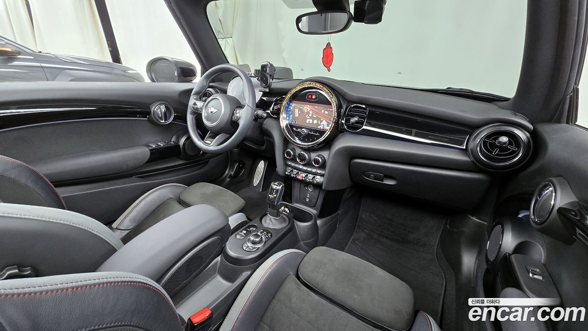 Mini Cooper Convertible 2022