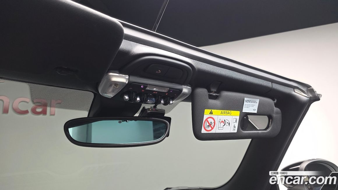 Mini Cooper Convertible 2024