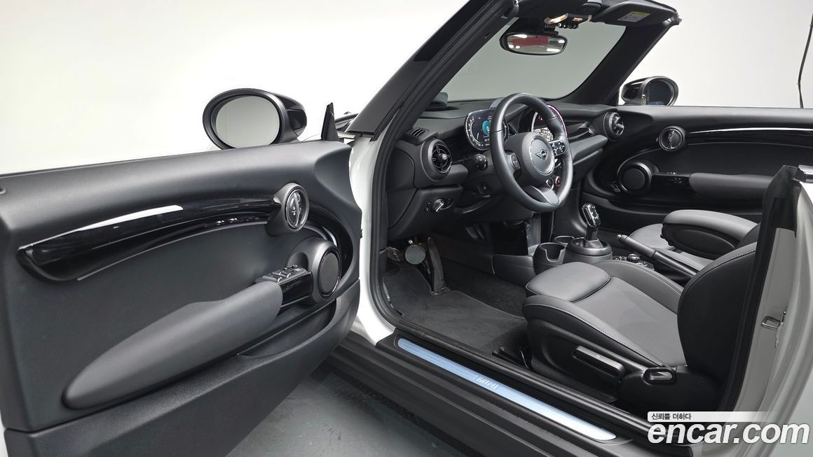 Mini Cooper Convertible 2024