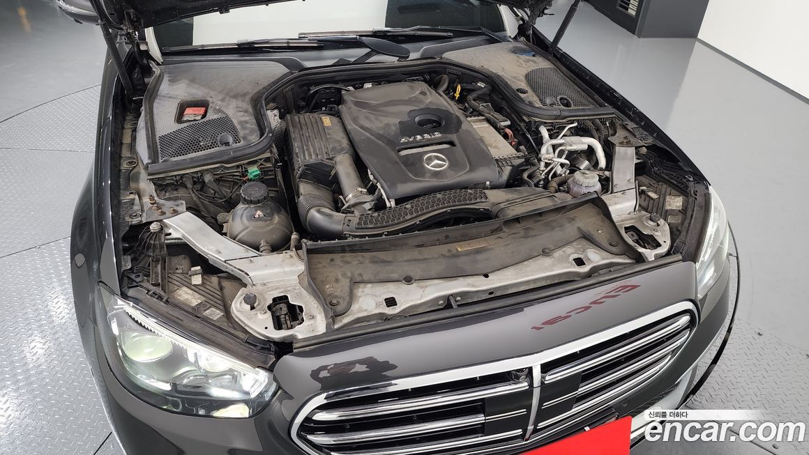 Mercedes-Benz E-Class 2021