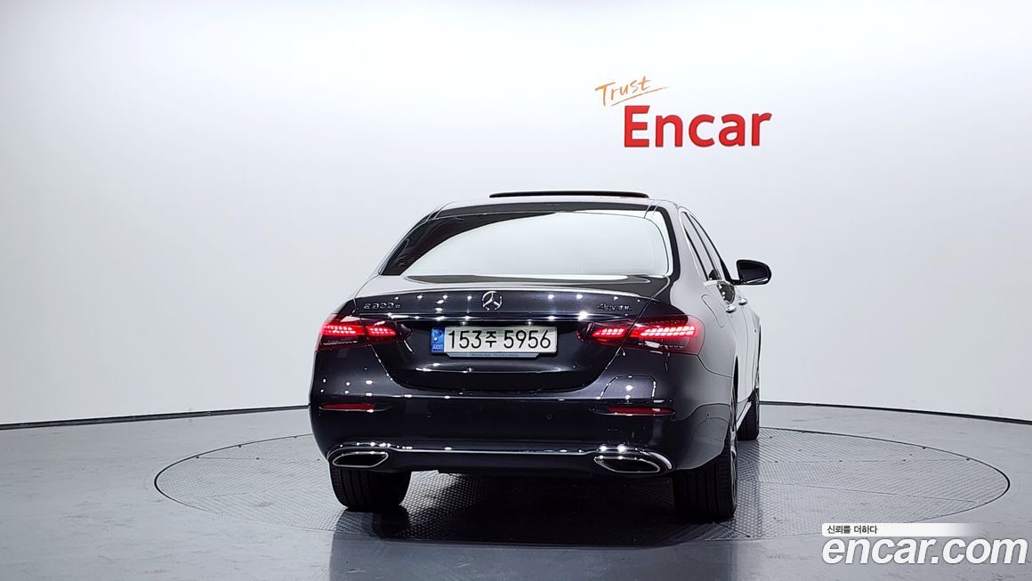 Mercedes-Benz E-Class 2021