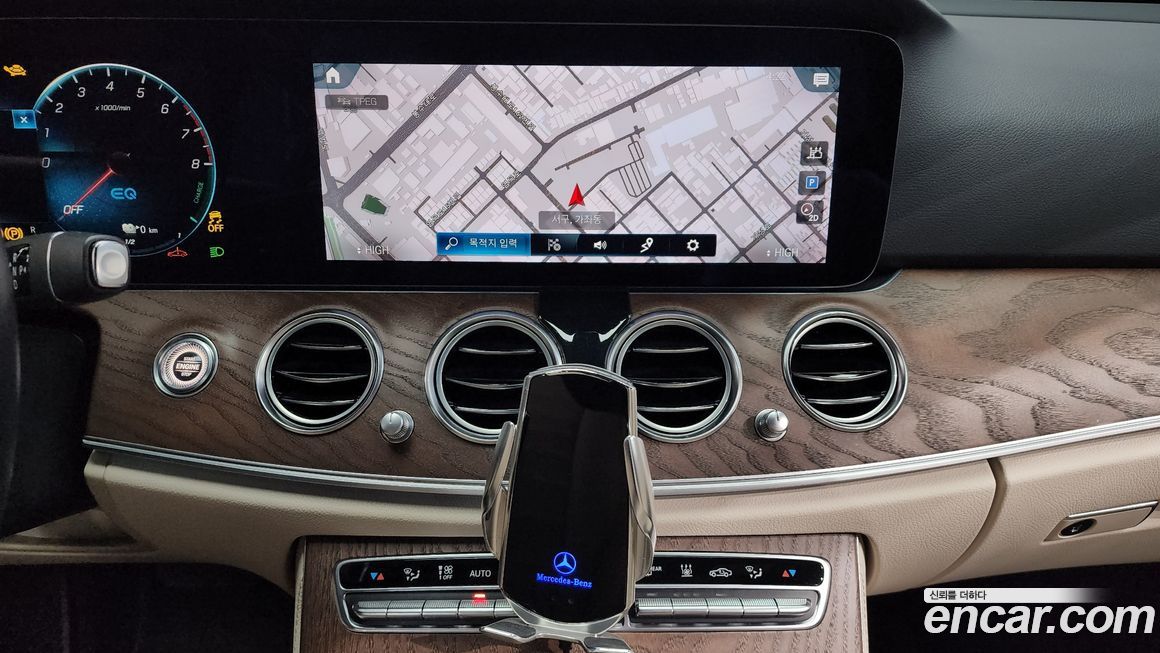 Mercedes-Benz E-Class 2021