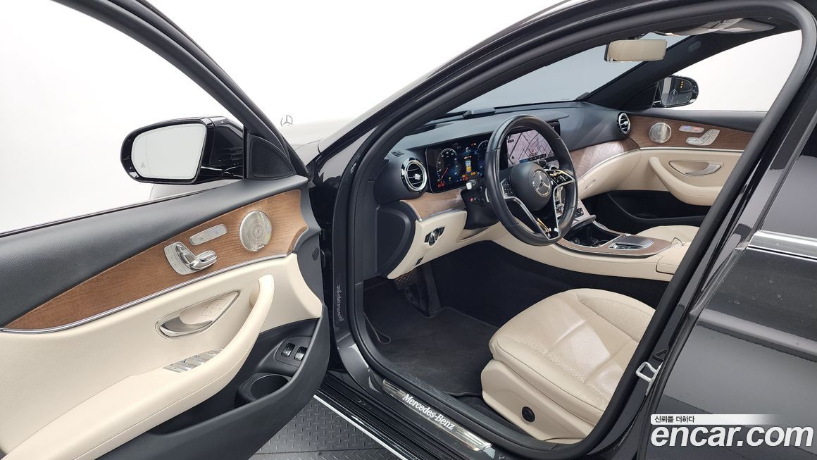 Mercedes-Benz E-Class 2021