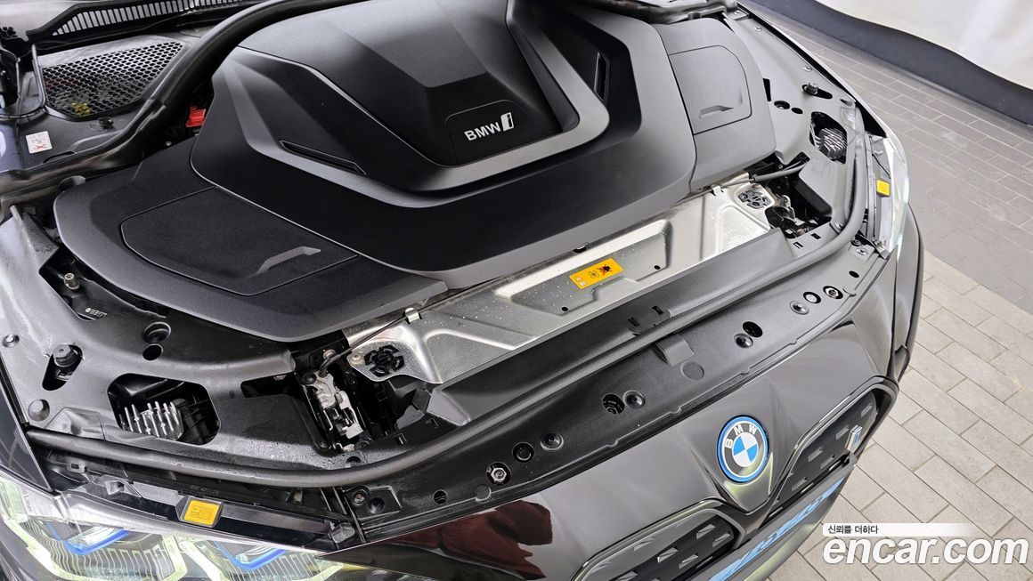 BMW i4 2023