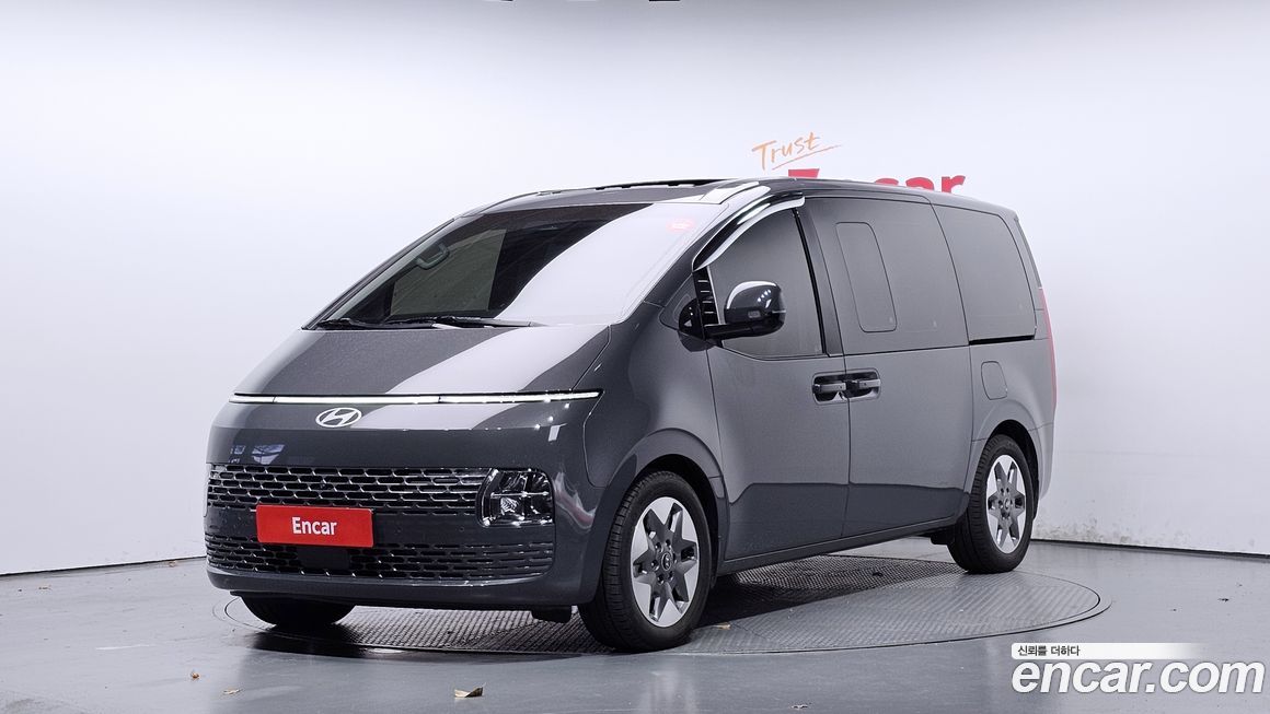 Hyundai Staria 2025