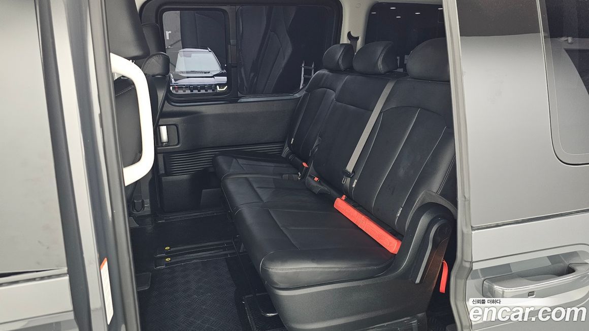 Hyundai Staria 2025