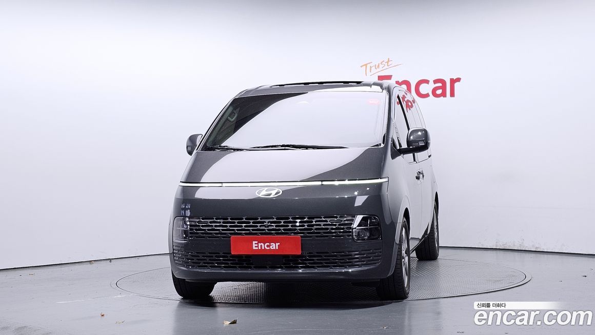 Hyundai Staria 2025