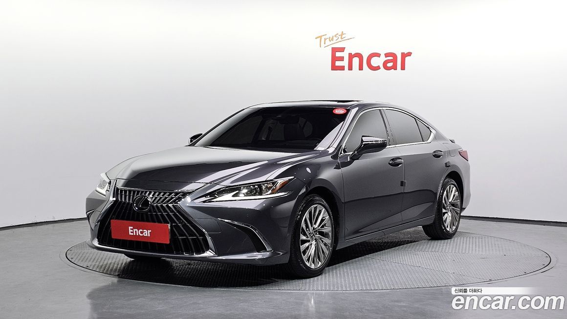 Lexus ES 2023