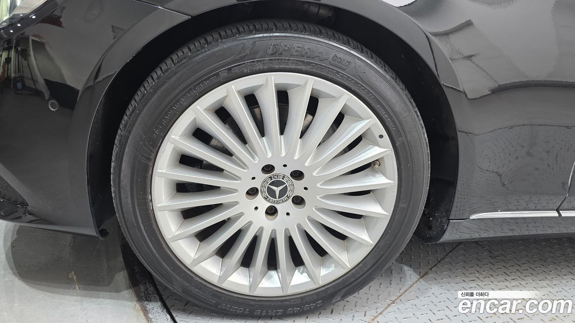 Mercedes-Benz S-Class 2019