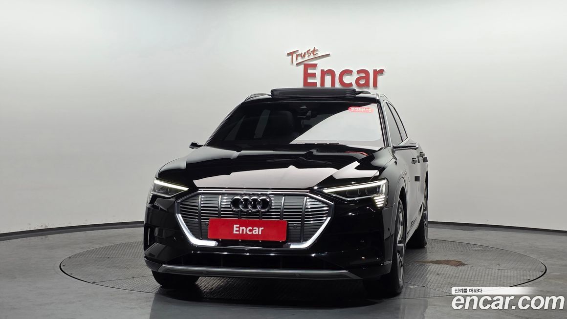 Audi e-tron 2022